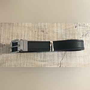 Columbia Dark Brown Leather
Belt Sz 35